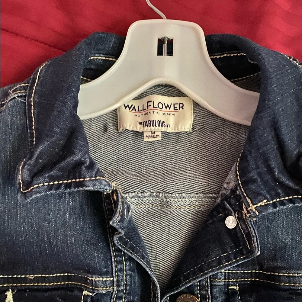 Wallflower Denim Jacket. The Fabulous Fit.  Size Medium - Picture 2 of 6